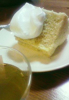 お茶にしましょうか。