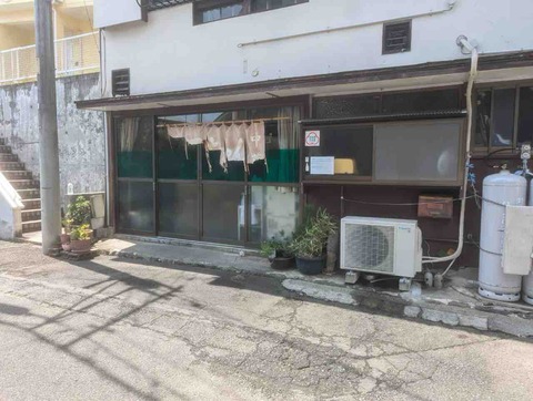25  熱海市泉　王ちゃんの上カツ丼