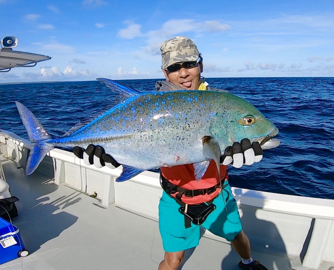 ７月カスミアジ ふうふう宮古島