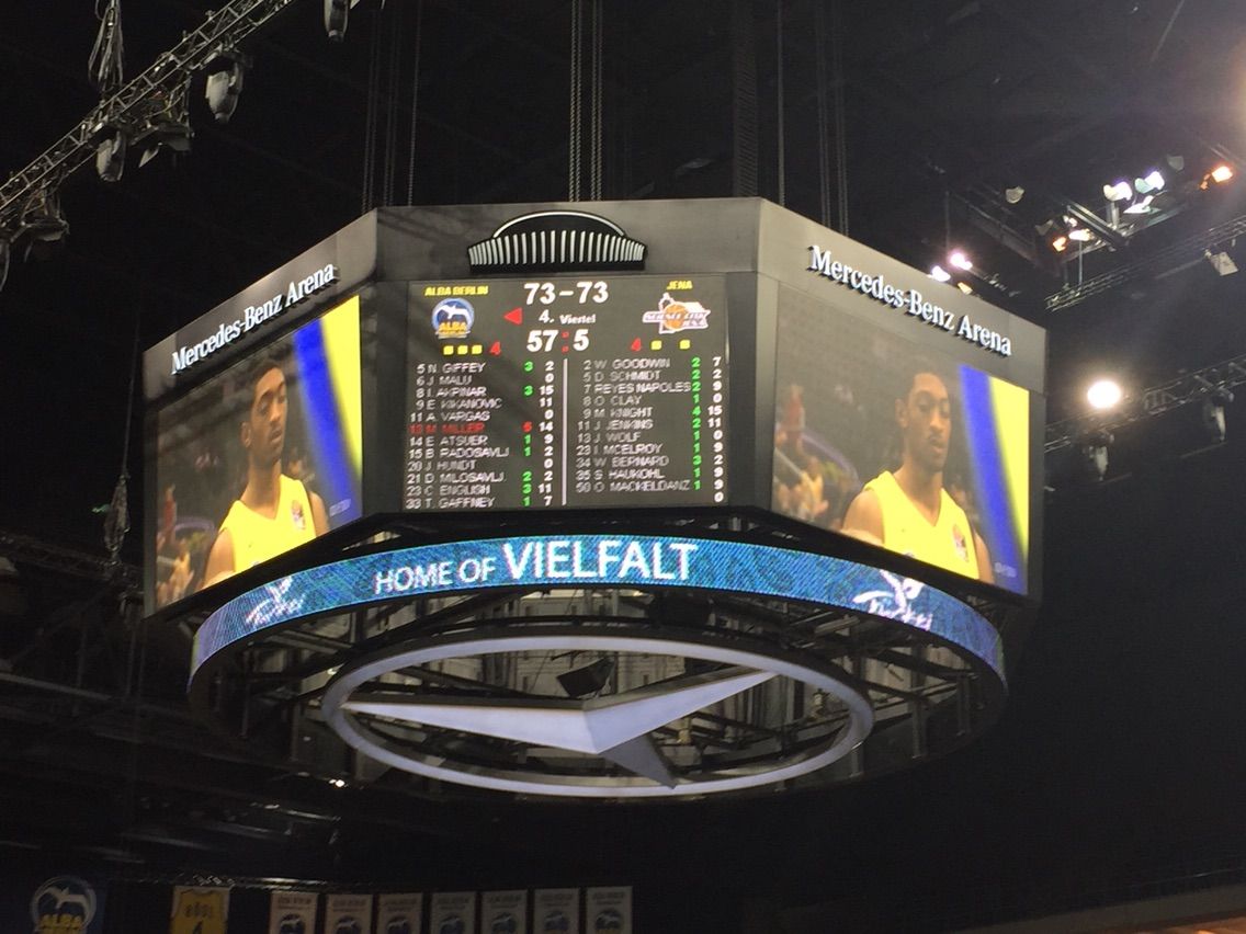 6日目 Alba Berlin Science City Jena Mercedes Benz Arena ベルリンでバスケ観戦 西方見聞録 6日目 Alba Berlin Science City Jena Mercedes Benz Arena ベルリンでバスケ観戦 西方見聞録