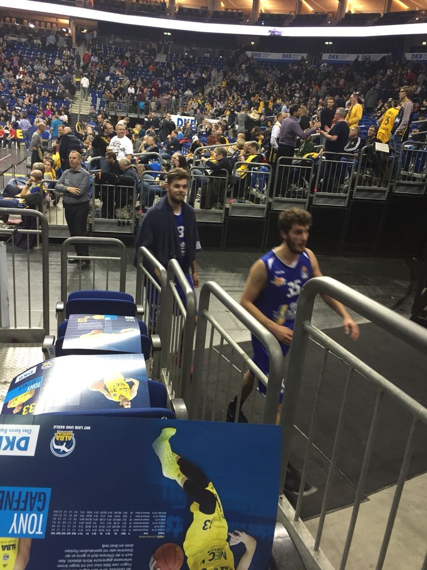 6日目 Alba Berlin Science City Jena Mercedes Benz Arena ベルリンでバスケ観戦 西方見聞録 6日目 Alba Berlin Science City Jena Mercedes Benz Arena ベルリンでバスケ観戦 西方見聞録