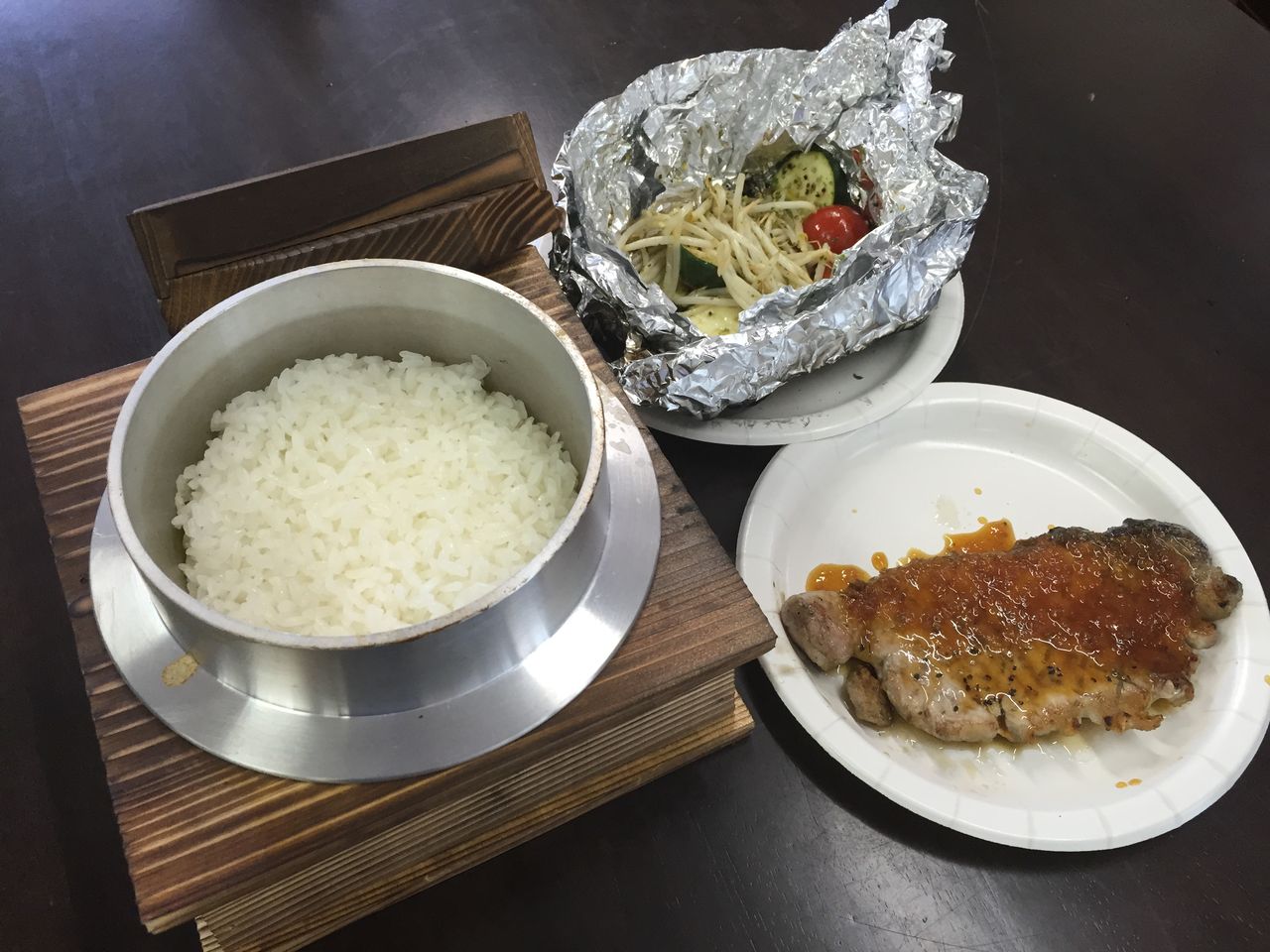 俺のかまどで俺のお昼 17日目 白ご飯 ポークソテー 野菜のホイル焼き 俺のお昼 俺のかまど で毎日お昼ご飯を作るブログ 俺のかまどで俺のお昼 17日目 白ご飯 ポークソテー 野菜のホイル焼き 俺のお昼 俺のかまど で毎日お昼ご飯を作るブログ