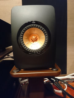 KEF LS50 : 音の牢獄