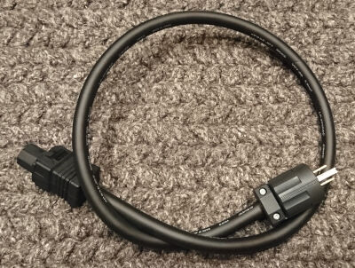 電源ケーブル、カナレ LP-3V35ACで決まり！ : 音の牢獄