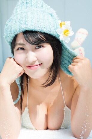 【水着画像】圧倒的なグラマラスボディは必見！！2025年のグラビアヒロイン筆頭・福井梨莉華、「カレンダーブック2026」で爆乳を大胆露出！！！