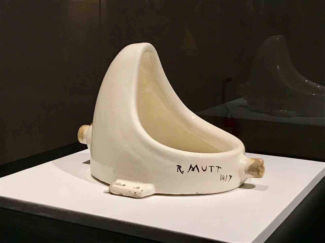 ガラガラのデュシャン展を調査！便器を観る理由を解説【前編