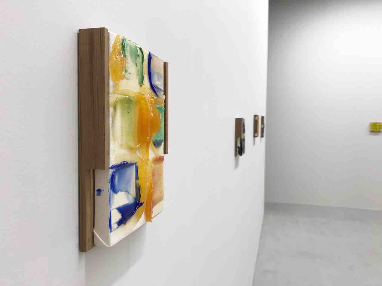食パンサイズの絵画ゼロ・サムネイル『岡﨑乾二郎 個展』 : アートの定理
