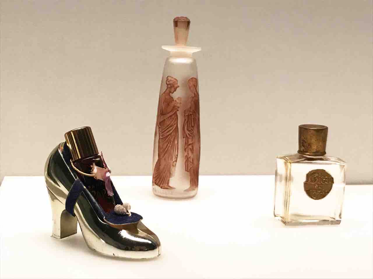 可愛すぎ モードとアートの香水瓶 ポワレ スキャパレッリ ディオール アートの定理 可愛すぎ モードとアートの香水瓶 ポワレ スキャパレッリ ディオール アートの定理