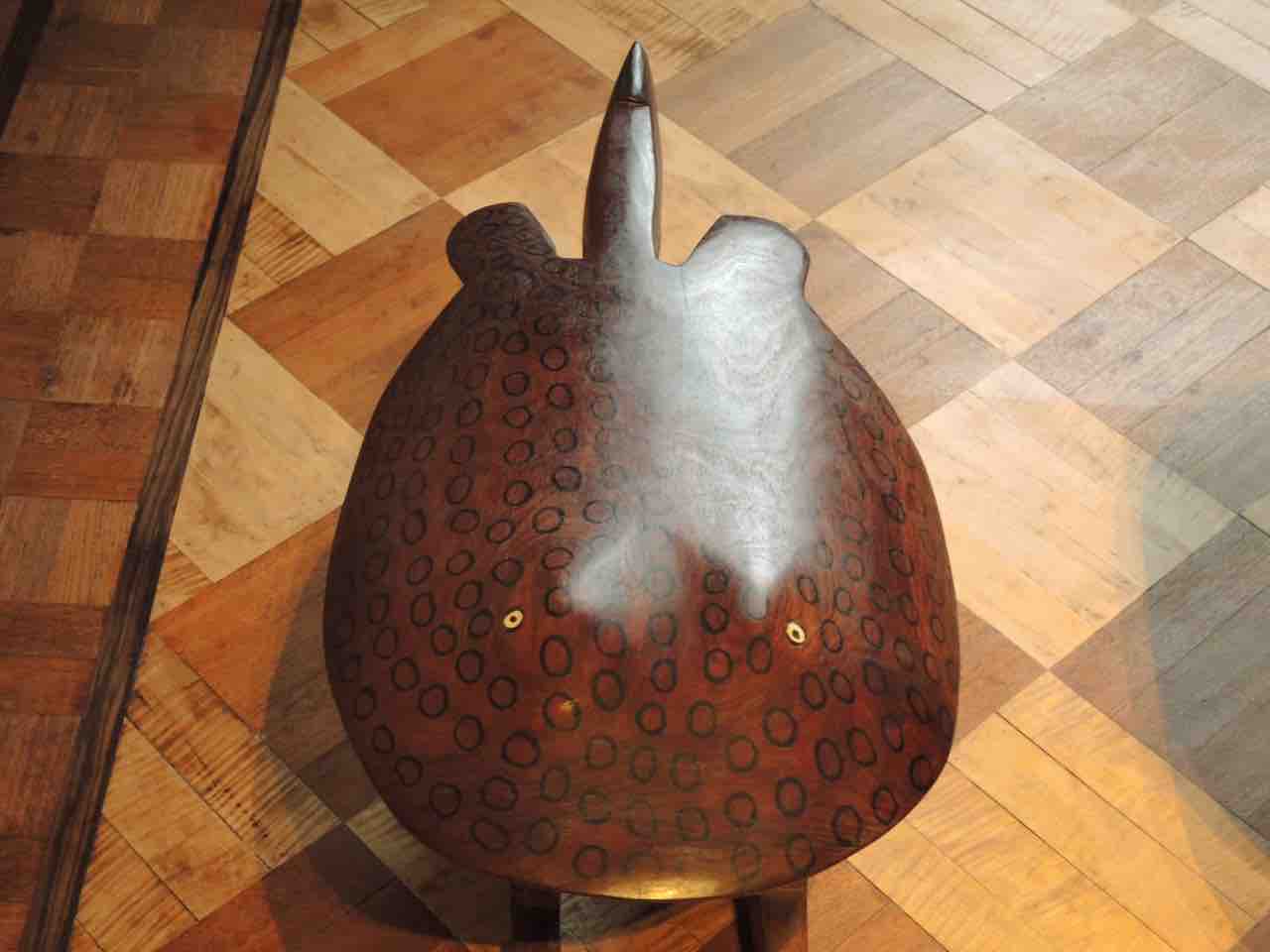 ブラジル先住民の椅子 木彫りの動物が可愛くて連れて帰りたい感想 アートの定理