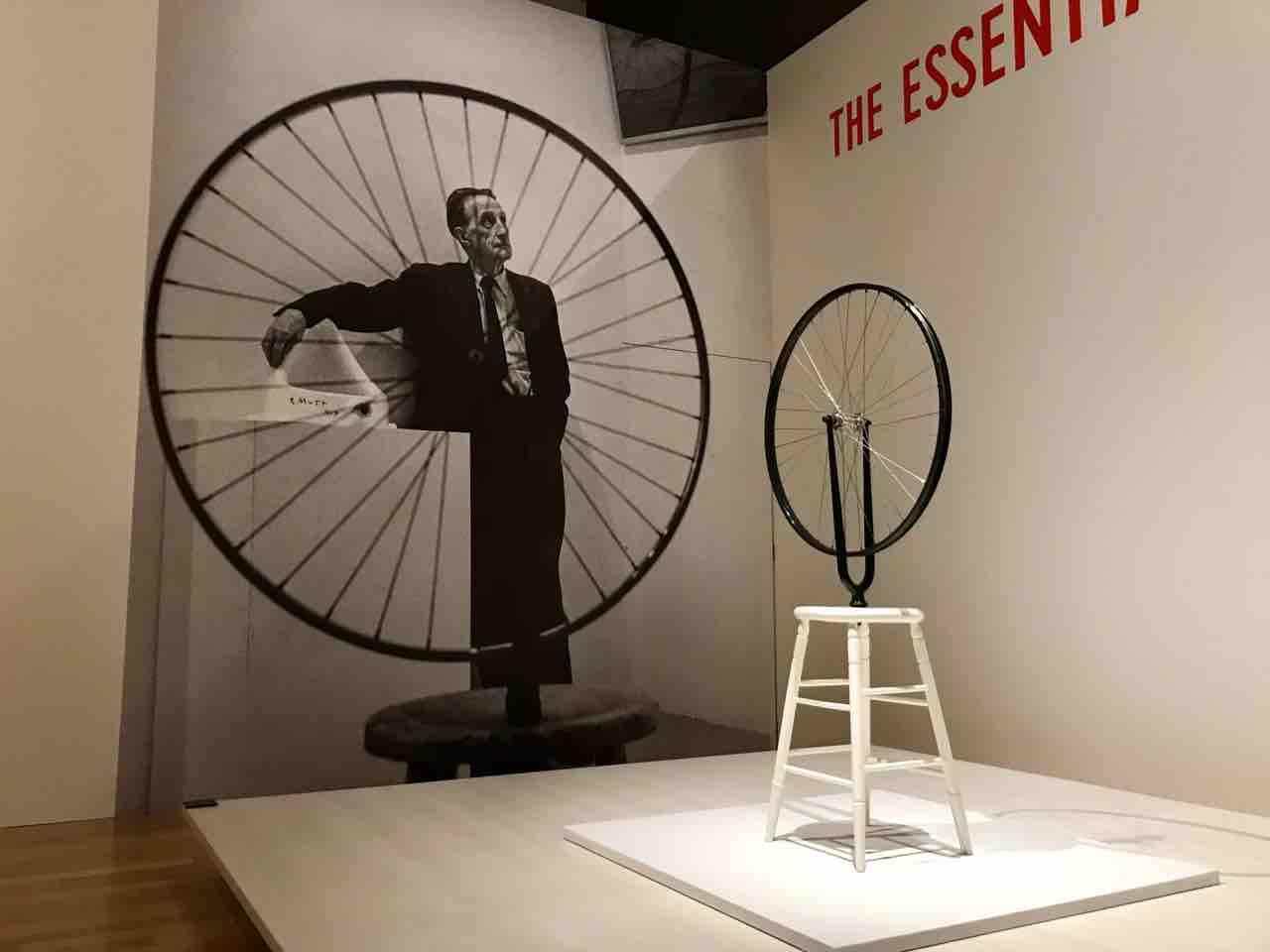 デュシャン 自転車の車輪 1913年