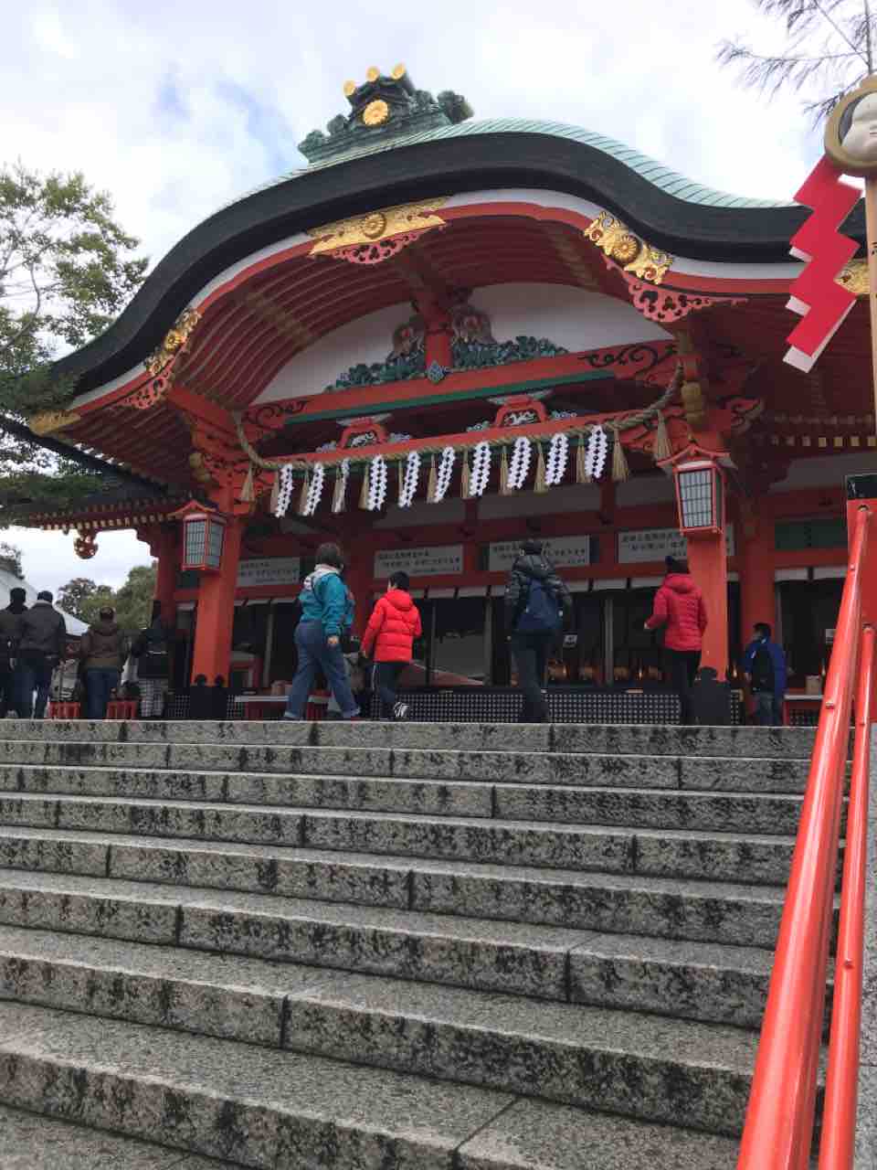 京都で人気no 1の伏見稲荷大社へ 千本鳥居とキツネがフォトジェニック アートの定理 京都で人気no 1の伏見稲荷大社へ 千本鳥居とキツネがフォトジェニック アートの定理