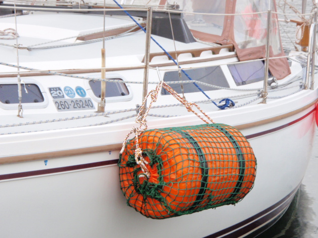 スチロバールのネットカバーとブームキッカー取付け完了 気ままにヨットライフ