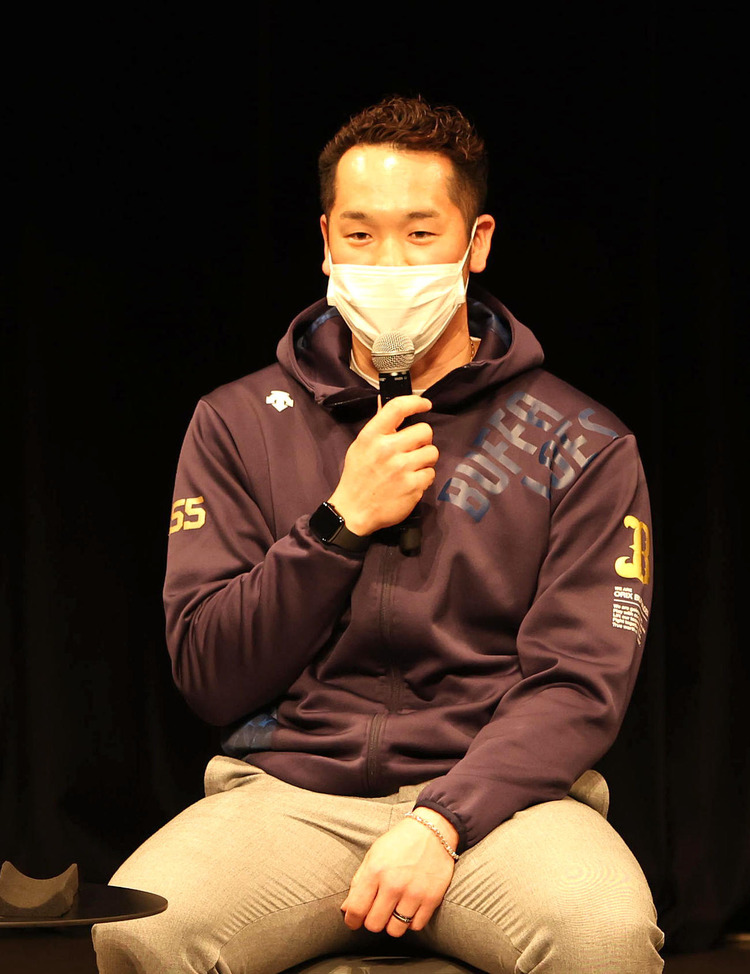 202201160000726-w1300_0