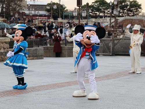 おばさんと小学生の内緒のディズニー 22年02月16日 おばさんと小学生の内緒のディズニー 22年02月16日