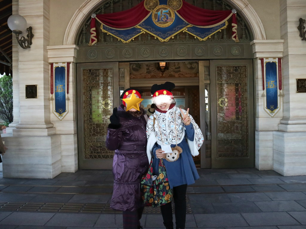 おばあちゃんと孫娘の誕生日ディズニー バッタバタだよ おばさんと小学生の内緒のディズニー