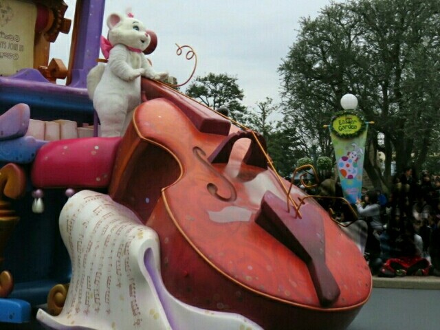 ハピネスイズヒア しばしのお別れ おばさんと小学生の内緒のディズニー