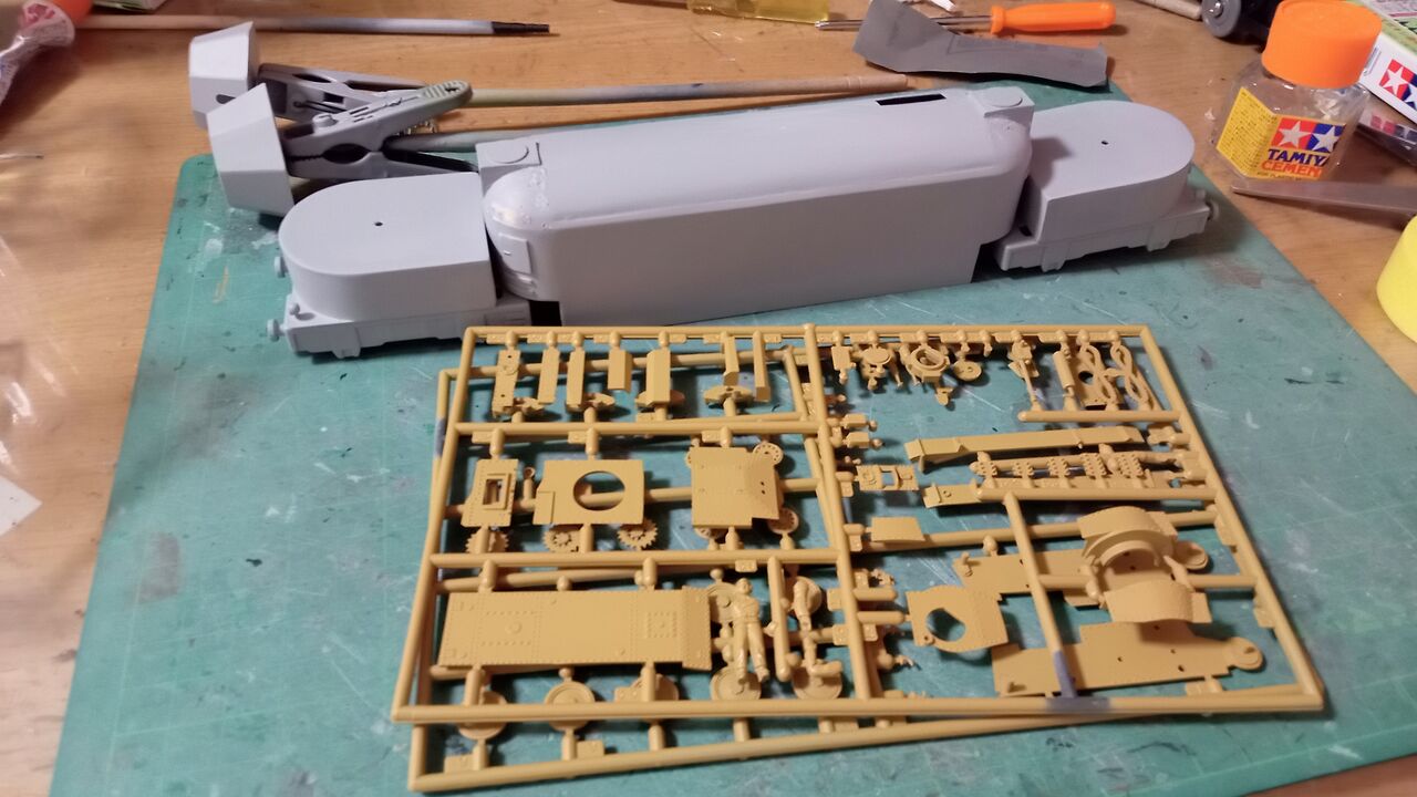 改造プラレール ドイツ軍 装甲列車Panzertragerwagen 38(t)搭載 を作る