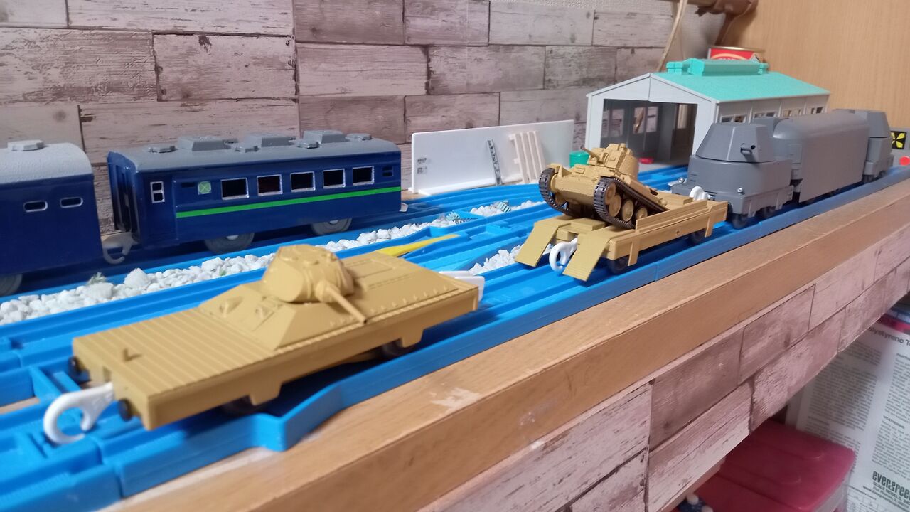 改造プラレール ドイツ軍 装甲列車Panzertragerwagen 38(t)搭載 を作る
