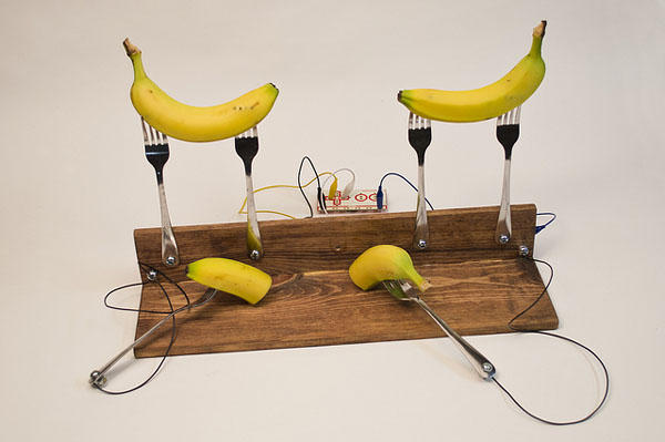 MilwaukeeMakerSpaceBananaPong