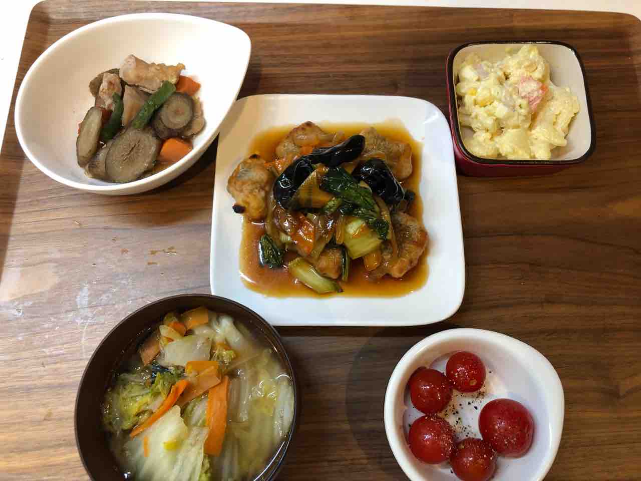 ミールキット3発 白身魚揚げと野菜炒めのあんかけ スープ 根菜煮物 夫がつづる おさぼり妻の気まぐれ料理