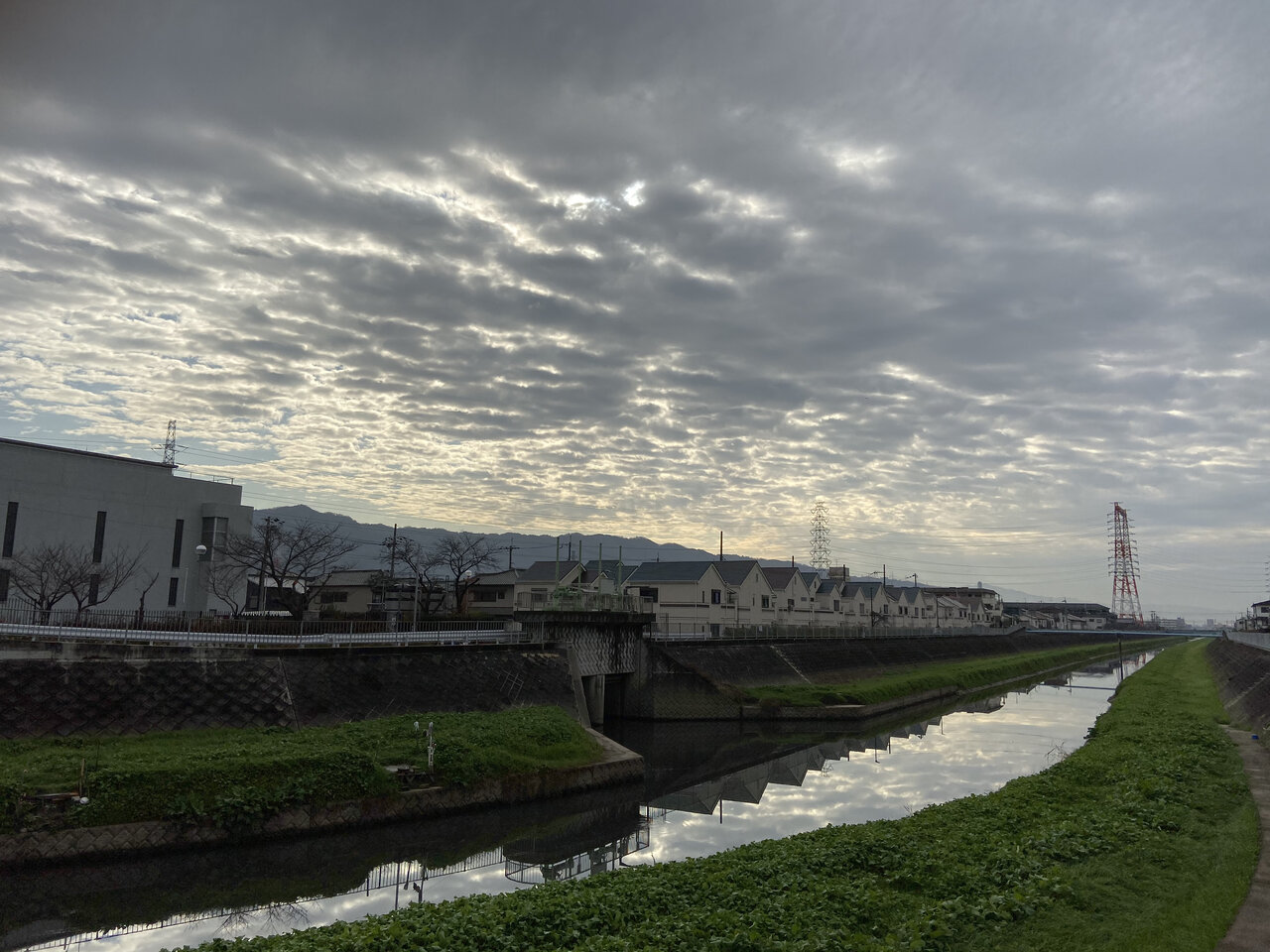 近鉄 東花園駅の近くにある 恩智川 改修記念碑 大阪どっかいこ