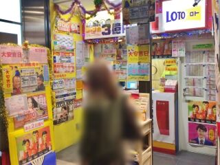 2020.2.16 JR大阪駅桜橋口(西口)宝くじ売場