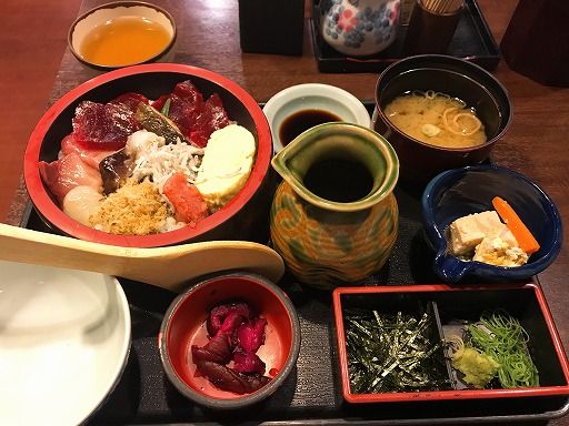 本日のLunch(2018/07/17)大皿料理 さかな家