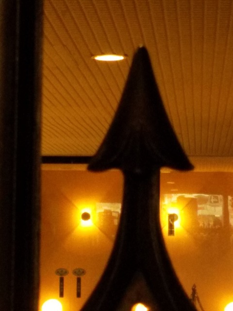 進めもっと光を
