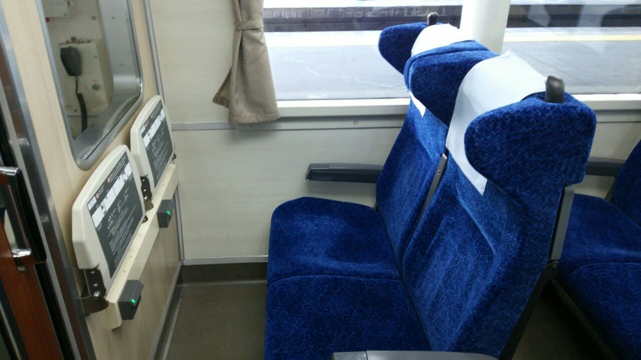 サザン・プレミアム(南海12000系) : 鮮魚特急・ボックス席