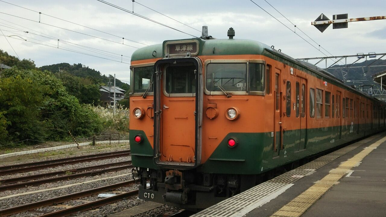国鉄113系電車 : 鮮魚特急・ボックス席