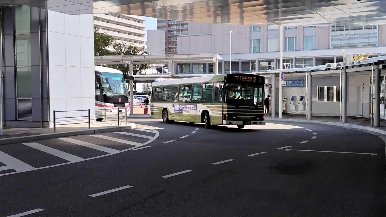 牛田早稲田(広島電鉄バス5号線) 鮮魚特急・ボックス席 牛田早稲田(広島電鉄バス5号線) 鮮魚特急・ボックス席