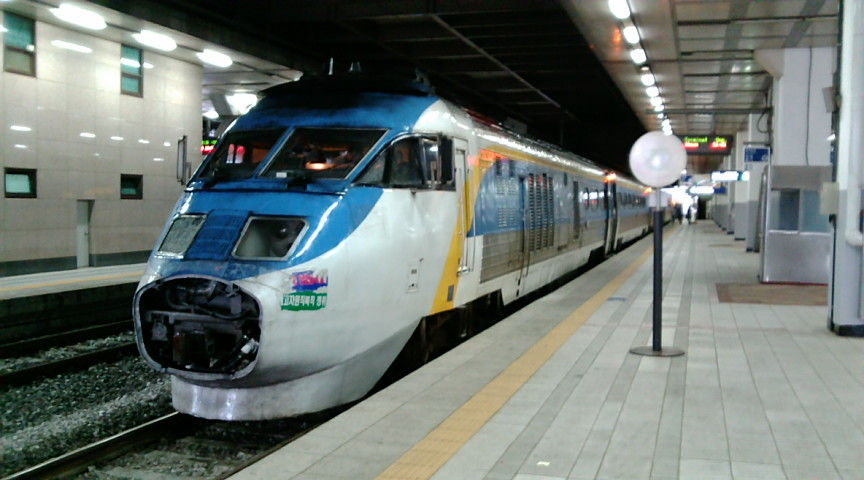 韓国鉄道公社 セマウル号 : 鮮魚特急・ボックス席