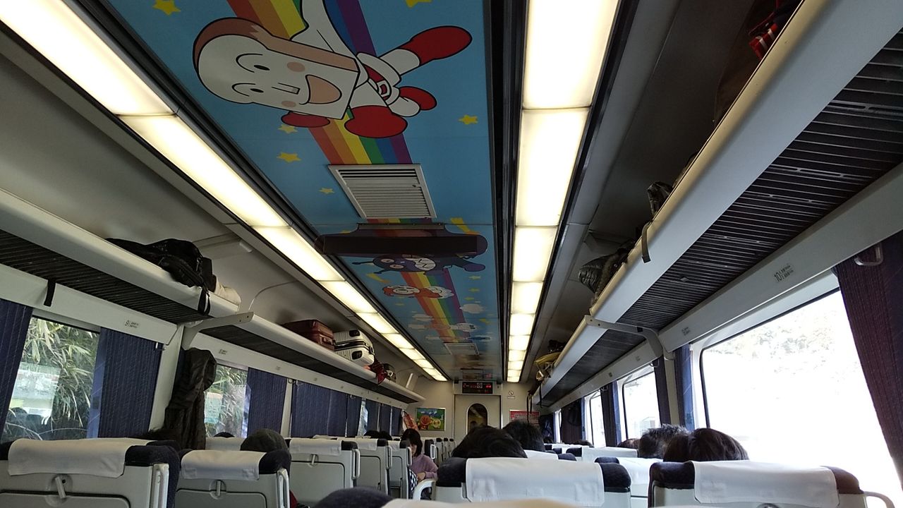 四国旅行記④】特急 南風3号(JR四国2000系特急気動車) : 鮮魚特急