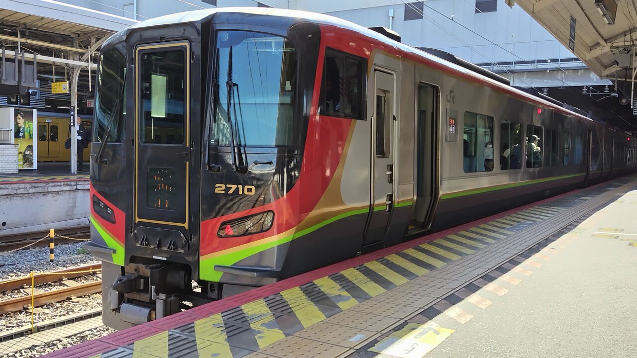 JR四国2700系 特急「南風9号」 : 鮮魚特急・ボックス席
