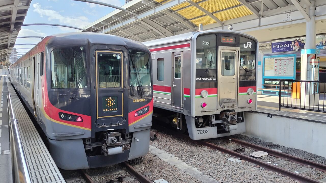 JR四国2600系 特急うずしお : 鮮魚特急・ボックス席