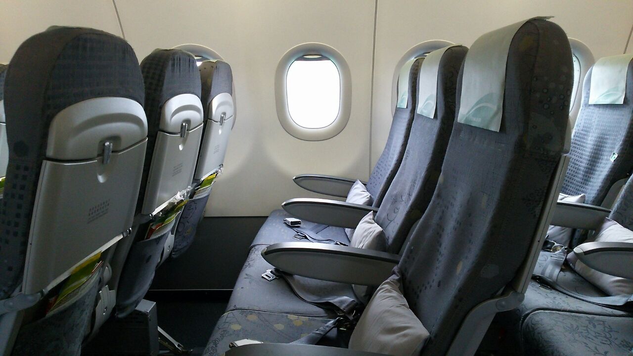 エバー航空 関西 台北 桃園 A321 0 鮮魚特急 ボックス席 エバー航空 関西 台北 桃園 A321 0 鮮魚特急 ボックス席