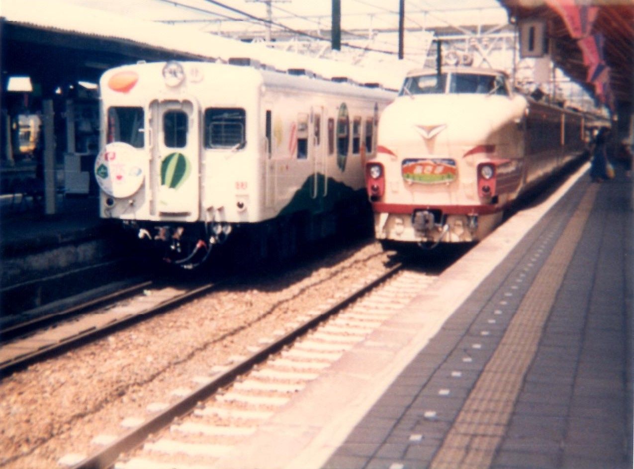 キハ52形 臨時快速ときめきの恋列車 : 鮮魚特急・ボックス席