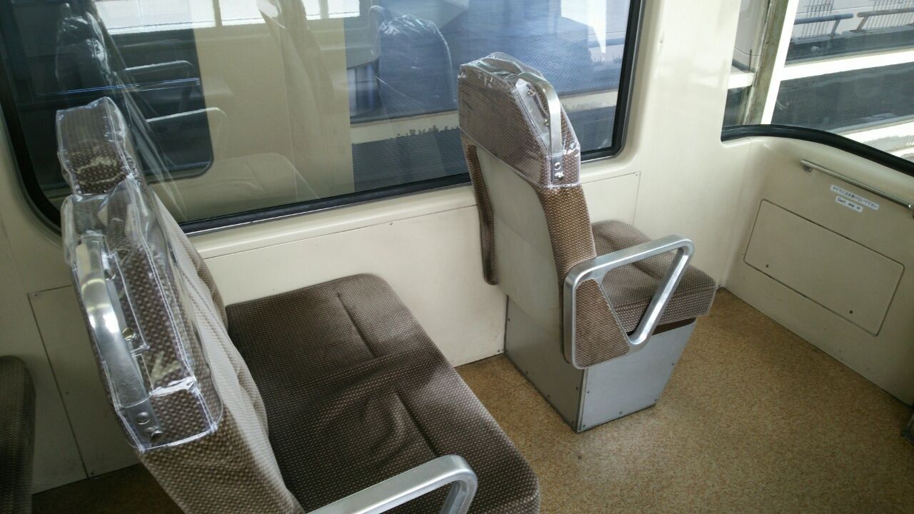 六甲ライナー : 鮮魚特急・ボックス席