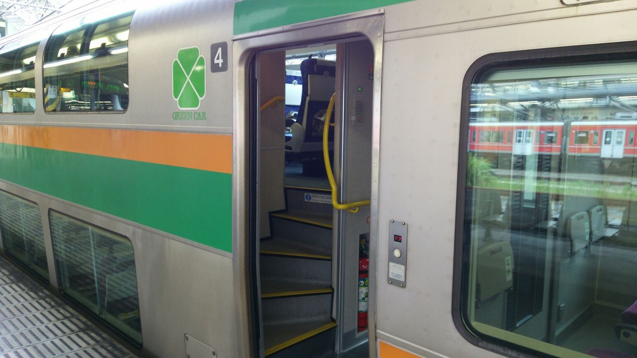 Jr東日本の2階建てグリーン車 鮮魚特急 ボックス席