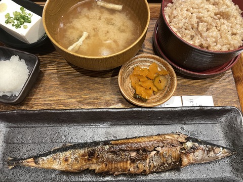 お魚天国（店長）【大阪梅田ゲイ,女装マッサージ売り専ルート６６BOY日記】