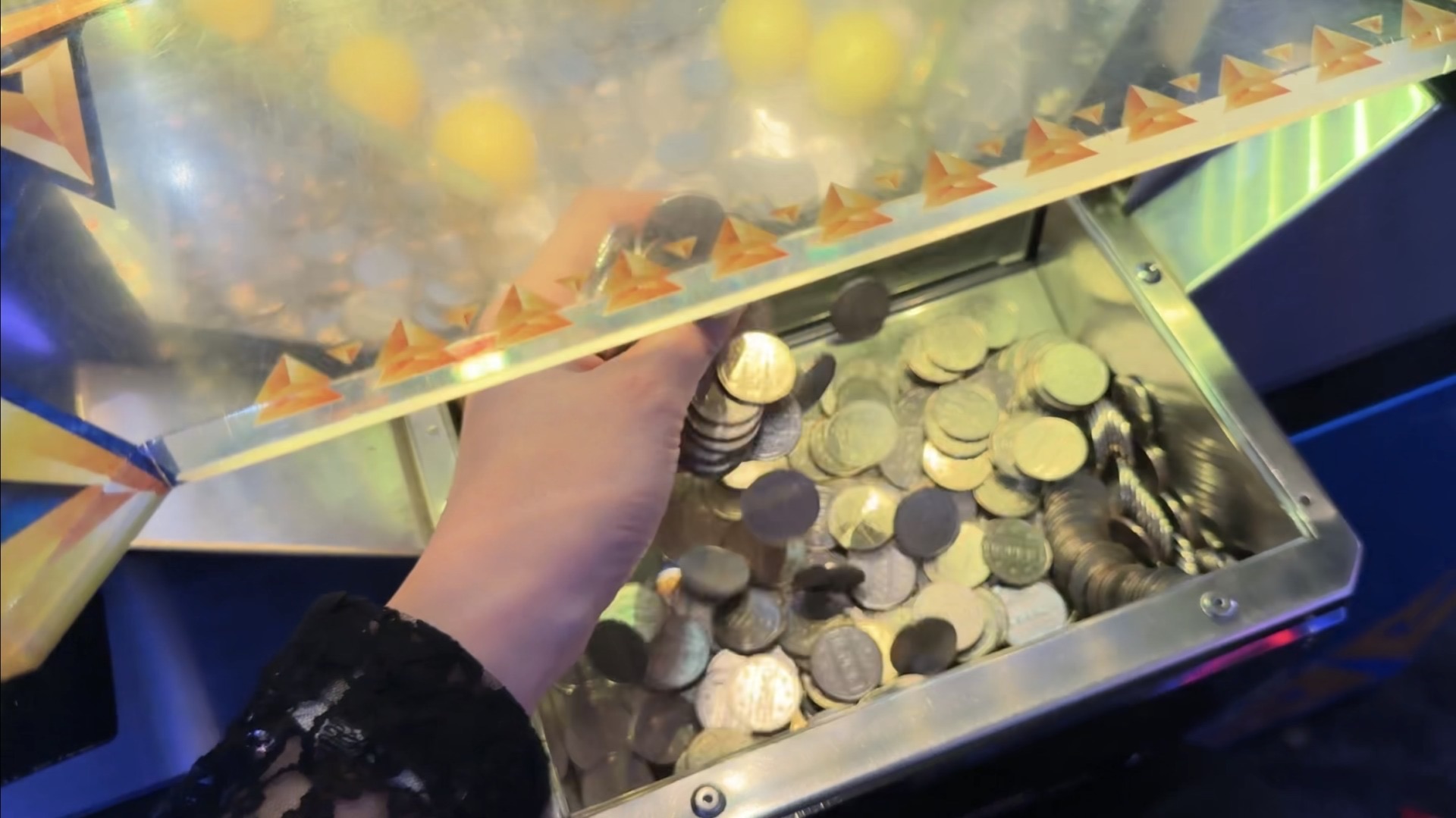 （ゆき）念願のメダルゲームとクレーンゲーム👾🎮【大阪梅田ゲイ,女装マッサージ売り専ルート６６BOY日記】