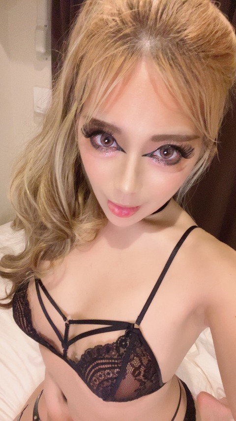 Shinsaibashi Vicinity Japanese Escort Service in central osaka city