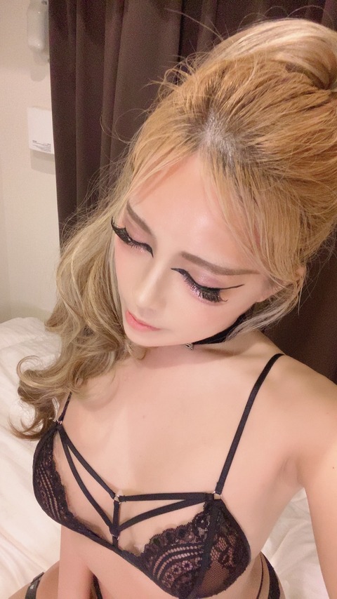 Erotic Pleasure with Hot Japanese Escort in Osaka Umeda