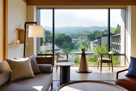 ROKU KYOTO LXR Hotels & Resorts Kyoto Escorts