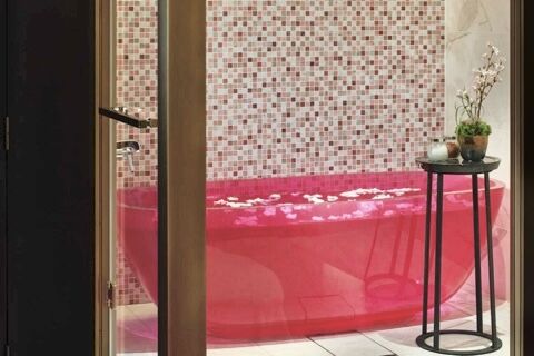 Fauchon Hotel Kyoto where you can call japanese escorts