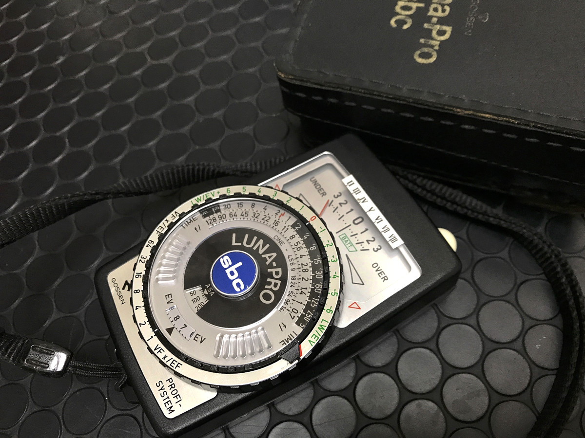 西ドイツ製 GOSSEN LUNA-pro 露出計 中古品 西ドイツ製 GOSSEN LUNA-pro 露出計 中古品
