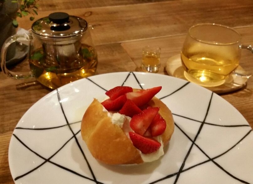 ロイヤルガーデンカフェの ババ いつでも 何かないかなと