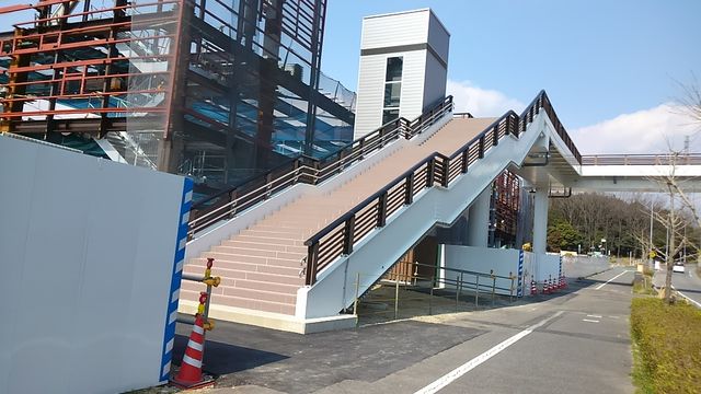 歩道橋 自転車 スロープ