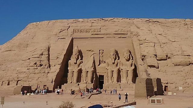 大島令子ブログ(長久手市議会議員）☆ エジプト ～世界遺産アブ・シンベル神殿・アスワンハイダム～ 【Ⅱ】☆                        れいこさん