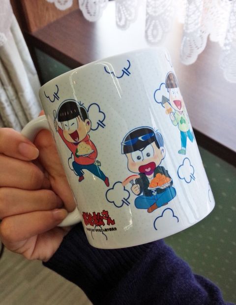 16 12 発 おそ松さん 描き下ろし もぐもぐマグカップ おそ松さん情報局